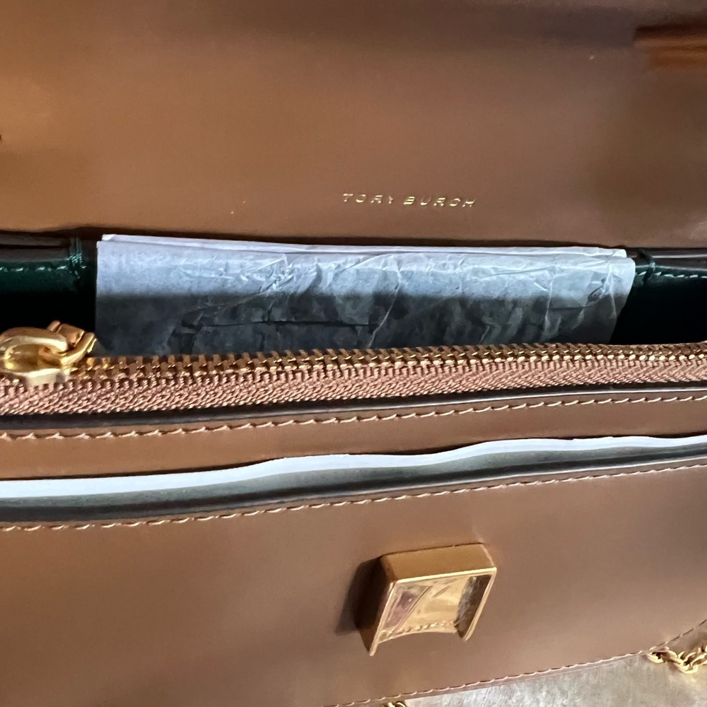 Tory Burch Eleanor phone crossbody in Moose NEW - Picture 12 of 13